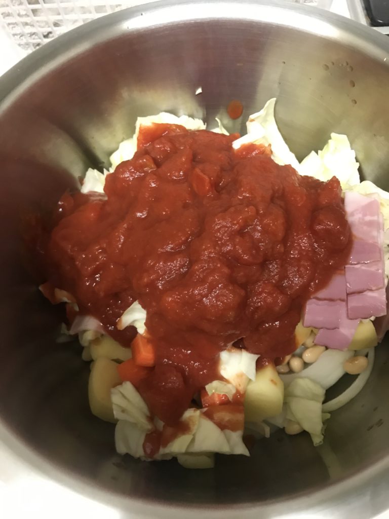 ホットクックで豆調理の材料　トマト缶