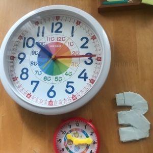 セイコーの知育時計をレビュー　おもちゃの時計と数字